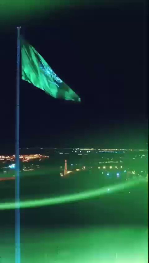 #نعود_بحذر مستشفى المملكة تبارك لكم بعودة الحياة لطبيعتها
مهم جداً في المرحلة القادمة الإلتزام بالاحترازات الصحية وبالأخص تغطية الفم والأنف، والتباعد الاجتماعي والمحافظة على الفئات ممن هم فوق ٦٥ سنة أو الذين يعانون من الأمراض المزمنة .. والله خير الحافظين #كلنا_مسؤول https://t.co/HPUIrF36eC