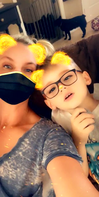 From Noah and I https://t.co/rHnZEdopZ0<a href="/tag/brazilianwax"class="tags"><span>#brazilianwax</span></a><a href="/tag/bald"class="tags"><span>#bald</span></a>