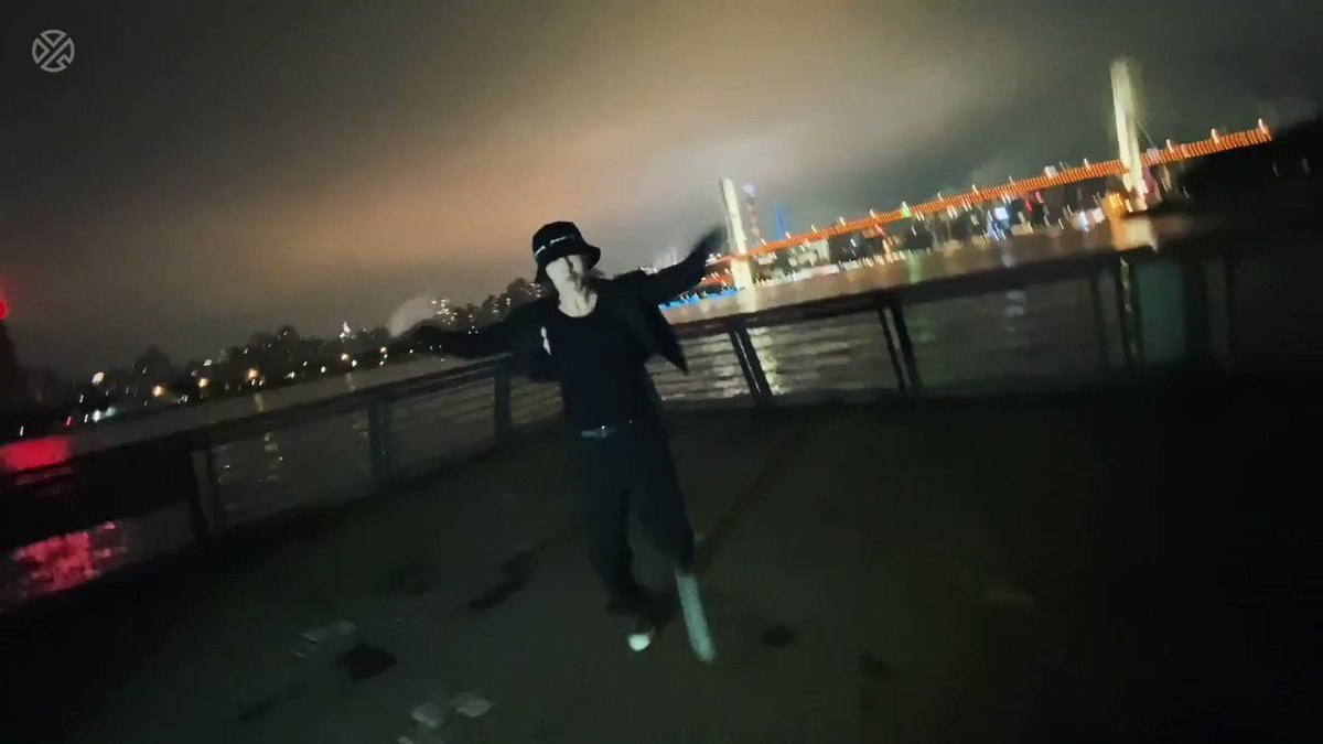 Lay Zhang (@layzhang) on Twitter photo 2020-06-22 08:26:55 My dance practice video for LIT is out! Here to watch ➡️ youtu.be/9Yefy6iw0As My dance practice video for LIT is out! Here to watch ➡️ youtu.be/9Yefy6iw0As