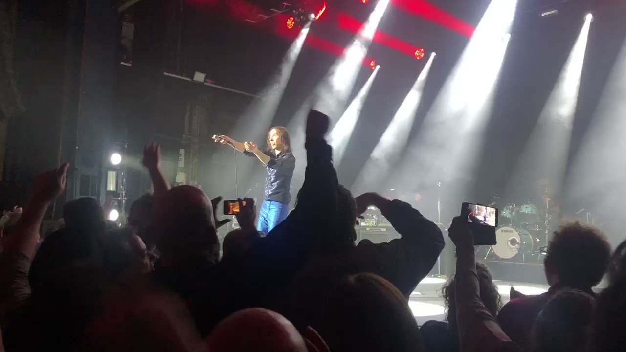 Happy Birthday Bobby Gillespie, was very cool to see  in London last year 