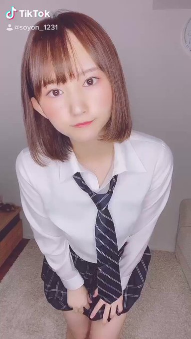 グラビアアイドルそよんのTwitterエロ動画2