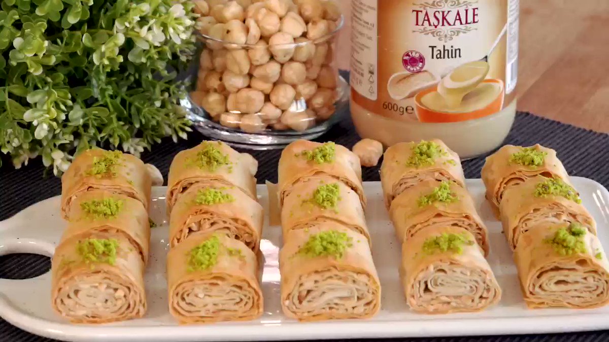 Fındık ve tahinin muhteşem birlikteliğiyle lezzeti katlanan, uzun süre de bayatlamayan çıtır rulo kurabiyeler karşınızda! 😍
https://t.co/WLYN5LpqhI
#nefisyemektarifleri #nefis #tarif #kurabiye https://t.co/Yblh1CMbA0