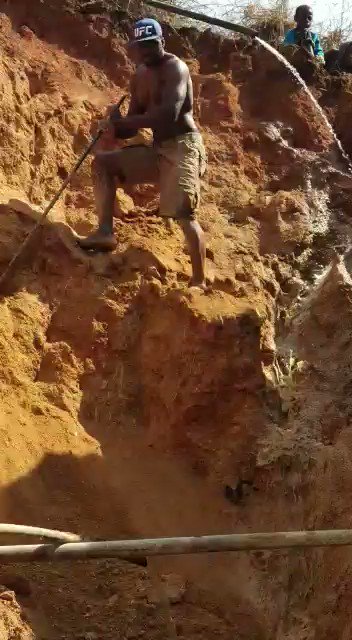 Francis Ngannou Working In Sand Mines / Francis Ngannou Doing Work In The Sand Mines Of Cameroon Youtube