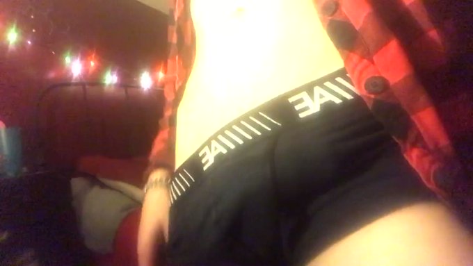 https://t.co/d2iluOBumn hi my account needs some love would very much appreciate ??? #femboy #onlyfans