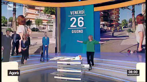 Comincia l'ultima puntata dell'edizione invernale di #agorarai. @serenabortone passa il testimone a @RobVicaretti che condurrà da lunedì 29 giugno, sempre dalle 8.00, dal lunedì al venerdì, su @RaiTre https://t.co/RtwreEf3er