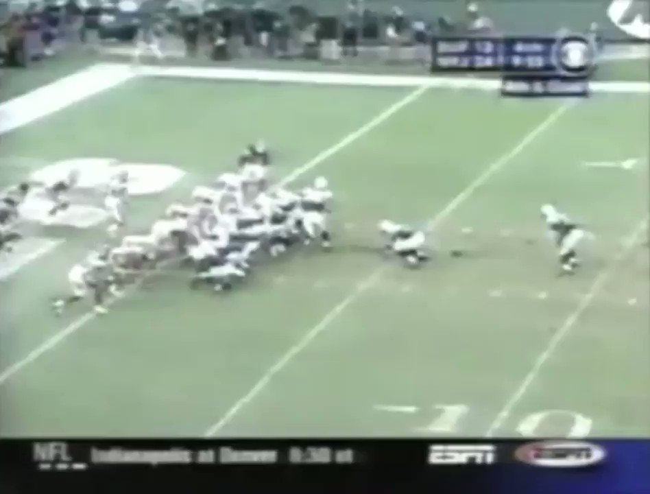 Happy Birthday to former Jets QB, Chad Pennington

This is my favorite play of his career: 