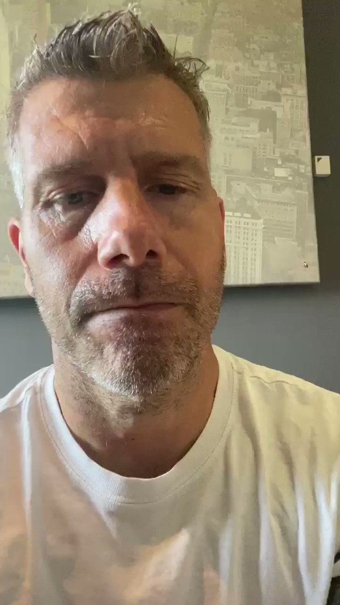 Please please if going out for some fresh air and sun please take all your litter back with you. Spread the word @piersmorgan https://t.co/dJnbvljpFf