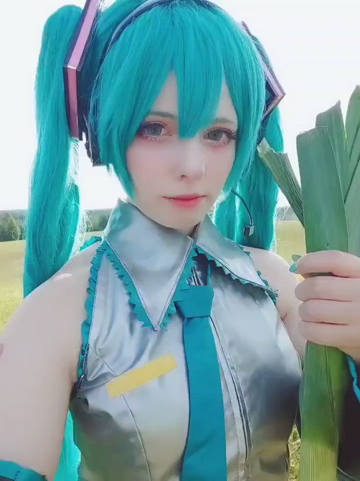 コスプレイヤーSaya ScarletのTwitter動画46
