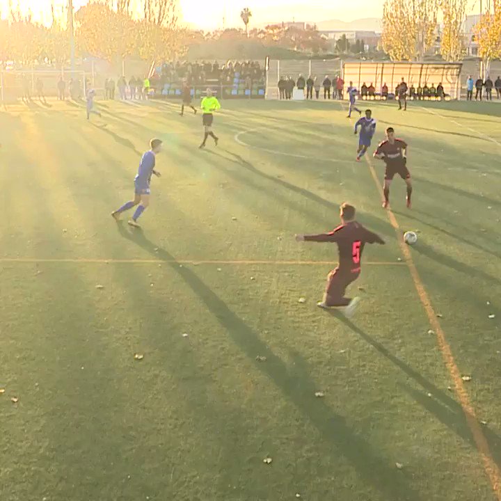 🏠 Futbol històric des de casa!
🎥 Recordem avui quins van ser els millors gols de la Masia del cap de setmana del 9/10 de desembre del 2017.
#forçabarça🔵🔴 #FCBMasia https://t.co/3Km819CjbZ