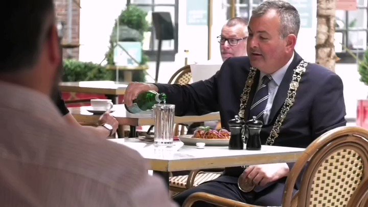 Dublin is continuing to ease open... easing like a Sunday morning 💙 We're delighted to once again be working with key stakeholders and businesses in the city centre to launch the next easing of restrictions. #Phase3 #EasingLikeASundayMorning 💙 @DublinTown https://t.co/5IrEWDg9MG