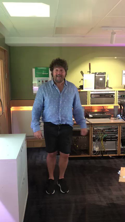 Michael Ball OBE (@mrmichaelball) on Twitter photo 2020-06-28 10:04:20 #boogiewithball not my finest moment🙄🤬...I tried and failed. How about you @BBCRadio2? Got a sweat on now...I blame post birthday hangover 🤕🤢😥🤣🤣 #boogiewithball not my finest moment🙄🤬...I tried and failed. How about you @BBCRadio2? Got a sweat on now...I blame post birthday hangover 🤕🤢😥🤣🤣