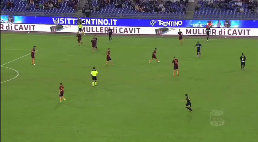 Happy birthday Ever Banega! One of the finest midfielder ever! His first goal for Inter 