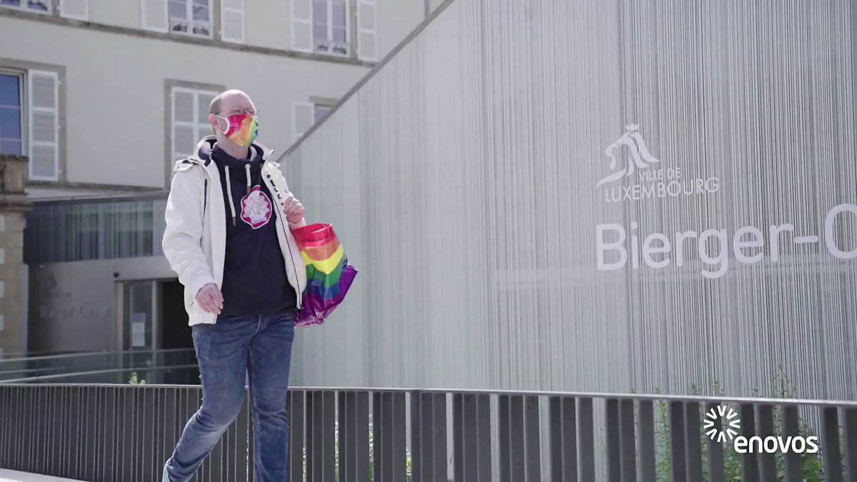 Pour Enovos, binsfeld a suivi Tom Hecker lors d’une journée très cool. Nous savons désormais que la Luxembourg Pride aura bien lieu mais online, que Tom met plus de 4 h à se métamorphoser en Séraphine et qu’une fois travestie, elle devient une véritable dancefloor killeuz. https://t.co/HT6tkd0wAS