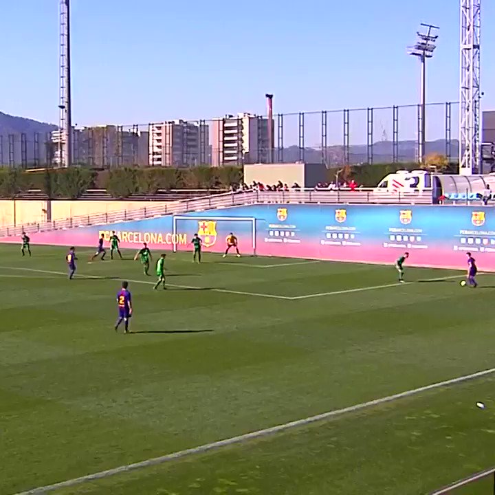 🏠 Futbol històric des de casa!
🎥 Recordem avui quins van ser els millors gols de la Masia del cap de setmana del 27/28 de gener del 2018.
#forçabarça🔵🔴 #FCBMasia https://t.co/faCVO5PmgL