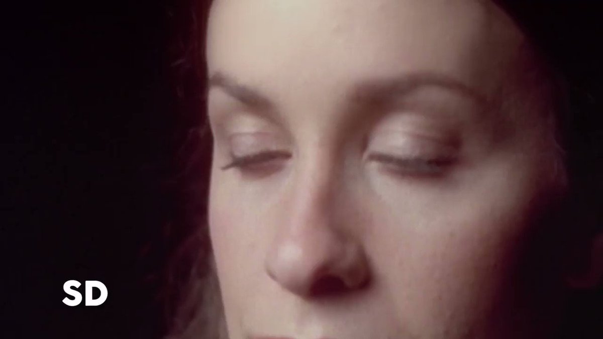 Alanis Morissette (@Alanis) on Twitter photo 03/07/2020 17:05:09 🤸🏻♀️🤸🏻♀️ head over feet 4k video 🙌🏼🙌🏼 bit.ly/3eYEvea #JLP25 #thankyou #iloveyou 🤸🏻♀️🤸🏻♀️ head over feet 4k video 🙌🏼🙌🏼 bit.ly/3eYEvea #JLP25 #thankyou #iloveyou