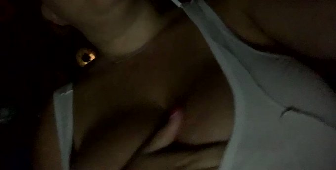 Needing cum on my #tits anyone? 💦💦
💋
https://t.co/2t4pkixlWz
💋#OnlyFans https://t.co/osTnDuvLCc 
@STX_PROMO