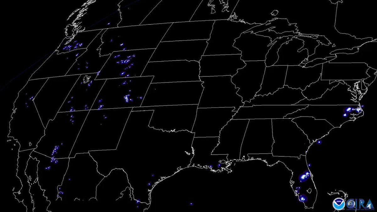 The atmosphere creates better fireworks than us.
The last two months of lightning across the U.S. https://t.co/v3VJDdIsU0