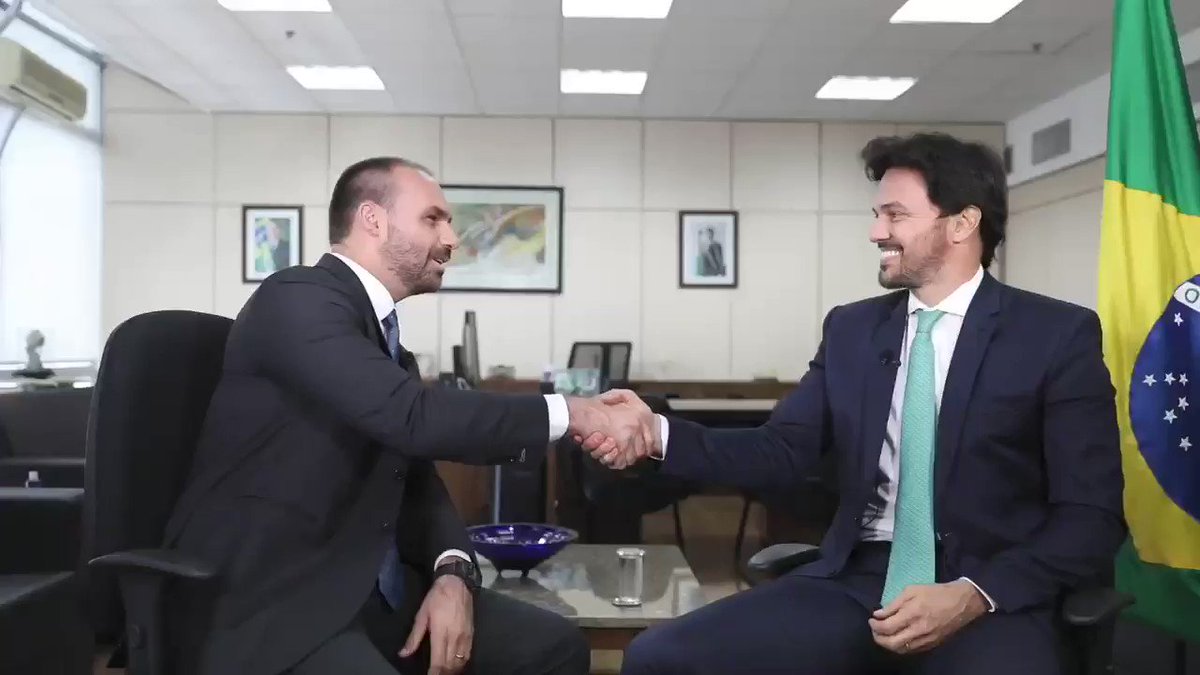 Já está no ar O Brasil Precisa Saber: Min. Comunicações @fabiofaria5555
Assista, compartilhe e não se esqueça de se inscrever em nosso canal no youtube:
https://t.co/Dg5DinZ4JK https://t.co/NIdJdPeCMp