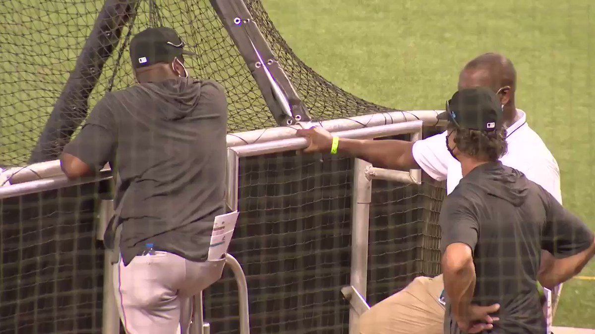 Marlins Manager Don Mattingly said yesterday the team feels a responsibility to set an example wrt the pandemic.
Here are some examples today: Mattingly pointing out to Mike Hill that his hands were on the batting cage and Rojas telling players to spread out. (🎥 David Silver) https://t.co/jzLlgHzSXM