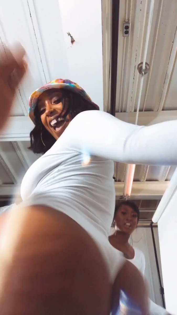 g. @StayAntisocial - Twitter Profile | Sotwe