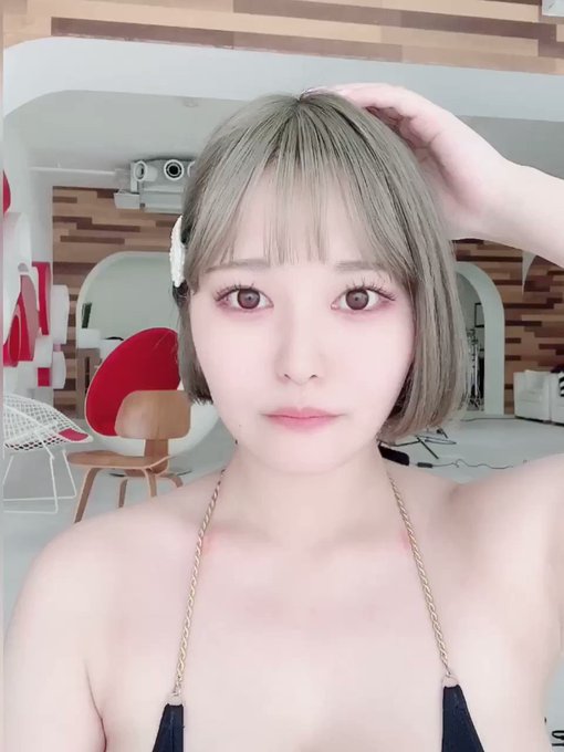 グラビアアイドル彼方美紅のTwitterエロ動画2