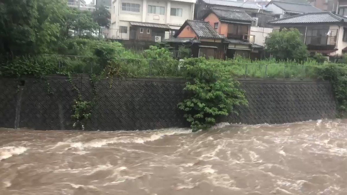 【浦上川 氾濫注意】長崎県 長崎市を流れる浦上川が豪雨の影響で氾濫・冠水の恐れ…「ドロの臭いが酷い」まとめのカテゴリ一覧まとめまとめについて関連サイト一覧