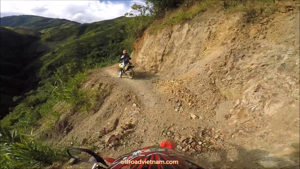Vietnam by dirt bike challenging a very steep climb. It's not so easy! 😰🌄⛔️
📌 https://t.co/iYVMq9w4MV
🔑 #Northeast #Vietnam #dirtbike #motorbike #motorcycle #tour #hire #rental #guided #selfguided #adventure #journey #steepclimb #challenge #noscooter https://t.co/4Akdomek4q