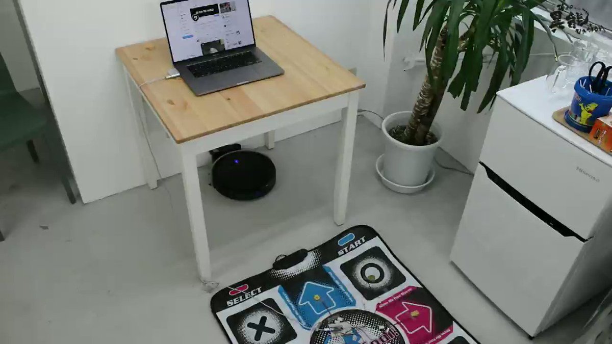 Imaginen scrollear así para enterarse de la vida de los demás, ver sus videos de gatitos o darle like a los "influencers"... Mínimo harían ejercicio...
https://t.co/EXiW9fT9YE