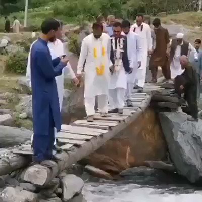 New Xinese Double Beam Bridge on #OBOR, with Financial and Technical Aid from xina, being inaugurated in Pakistan Occupied #Baltistan with great Fan Fare. ✔✔💯💯😄😄👏👏
#Dontmissvideo
@LevinaNeythiri @LawrenceSellin https://t.co/1gLjUN6a5d