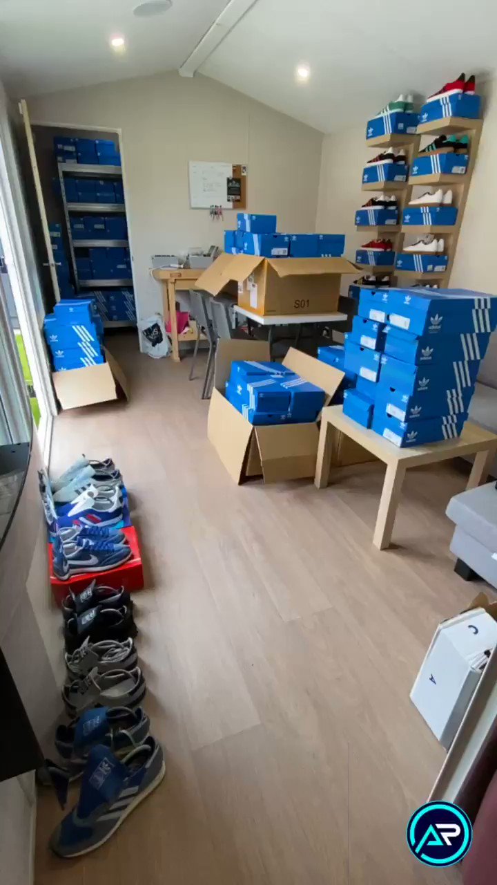 Adidas top trainer storage