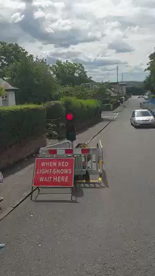 Who wants to tell her? 🚦🤦♀️👇 https://t.co/9UD9jAGTnE