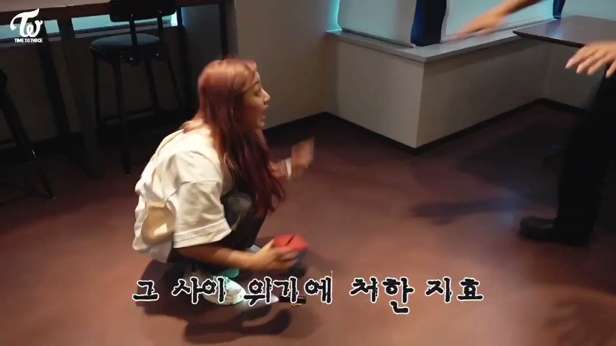 SK (@SubjectKpop) on Twitter photo 2020-07-10 09:37:20 Jihyo got shocked and didnt pick up her flashlight so she started kicking softly to prevent the zombie touching her BABY πΆ @JYPETWICE Jihyo got shocked and didnt pick up her flashlight so she started kicking softly to prevent the zombie touching her BABY πΆ @JYPETWICE