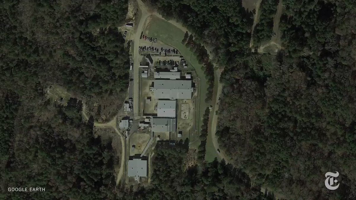 We spoke to dozens of immigrants inside ICE’s detention facilities. They described cramped dorms and unsanitary conditions that were ripe for the virus to spread. ICE has confirmed more than 3,000 cases and 2 deaths due to Covid-19 so far. https://t.co/ZWQmHf40oM https://t.co/h2FWDU1XuZ