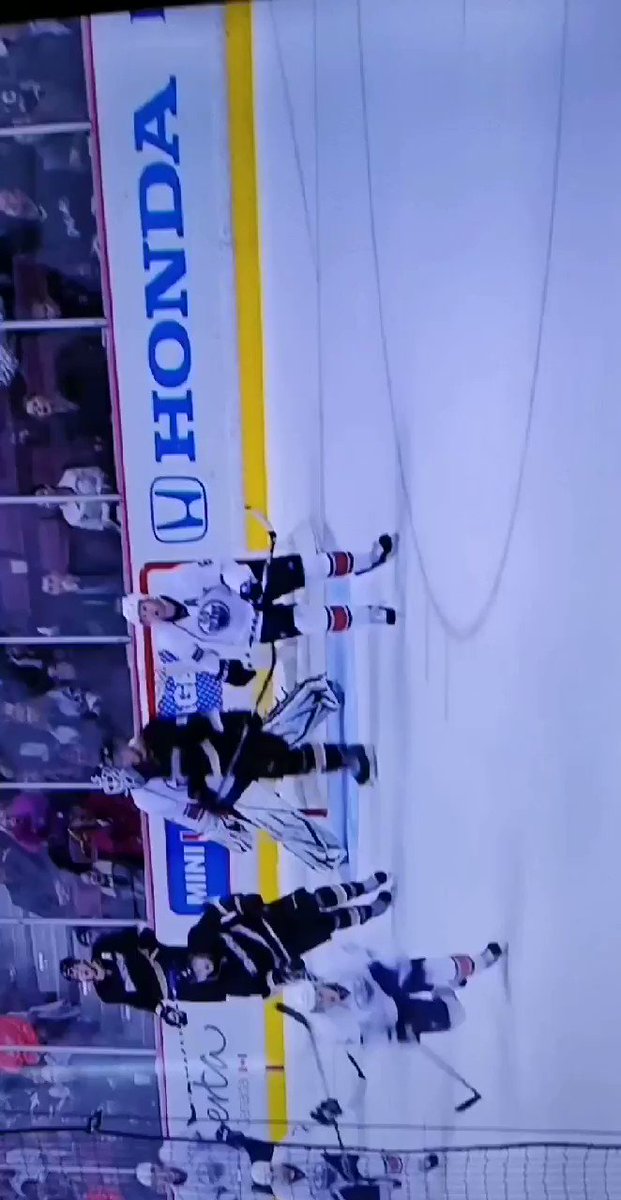 Just found this clip of @ryanwhitney6 after Perry scored on his empty net, and it seems like it sums up how he felt playing here. https://t.co/1D3FI5OCOK