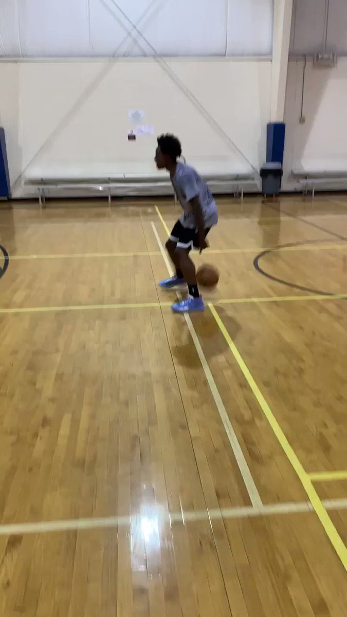 Não importa o que aconteça, Collin Sexton vai estar treinando! Orgulho demais desse menino, espero que o Cavs reconheça seu valor para o ter por varios anos
#BeTheFight https://t.co/x9c5Voyp6P