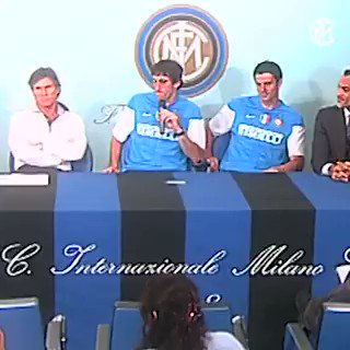 🔙 | TAL DÍA COMO HOY
Milito el francotirador 🎯, Motta el maestro del mediocampo 🎼
Hace 1⃣1⃣ años , estos 2⃣ muchachos eran presentados como jugadores nerazzurri. El resto es historia conocida... 🤩🏆
#ForzaInter ⚫🔵 https://t.co/aHztdStuiH