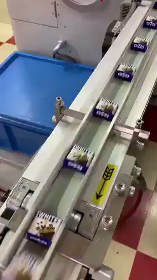 チロルチョコの工場見学に行ってみよう 場所はどこにあるの ここでしか買えない商品はあるの スイーツ大陸