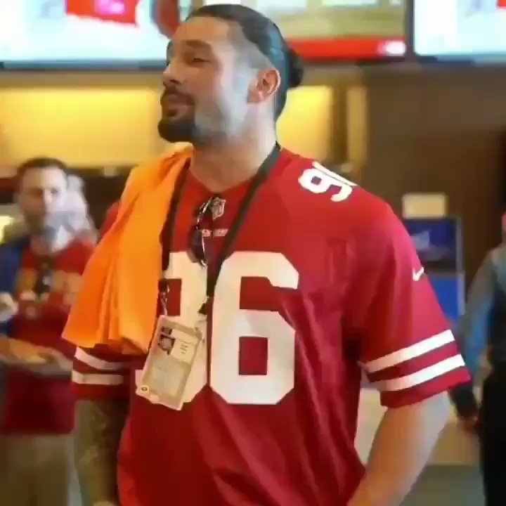 Just blessing your day to bring you luck. Joy and the pleasure of having the sexiest man alive on your timeline😍 #RomanReigns #TheBigDog https://t.co/tFonDvYtY0