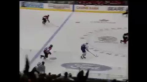 Steve Thomas caps off one of the most exciting overtimes in Leafs\ history. Happy Birthday Stumpy. 