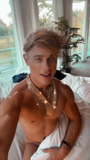 Thankkkkk U everyone!! Gracias a todos !! Was a great time .. I had so much fun !! ?? @FalconStudiosPR