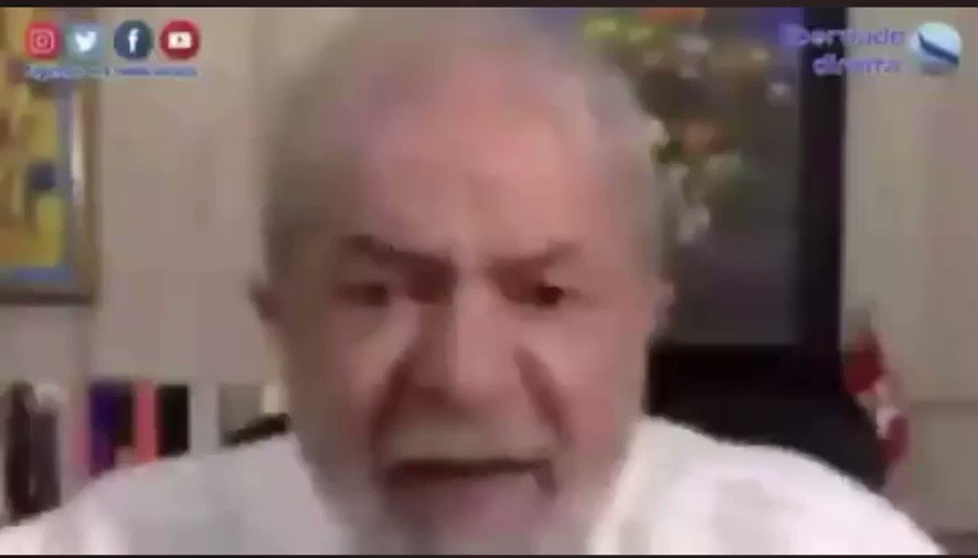 Arthur Weintraub on X: Xadrez é racista? O jogo seria preconceituoso porque peças brancas começam. Essa é a notícia. / X