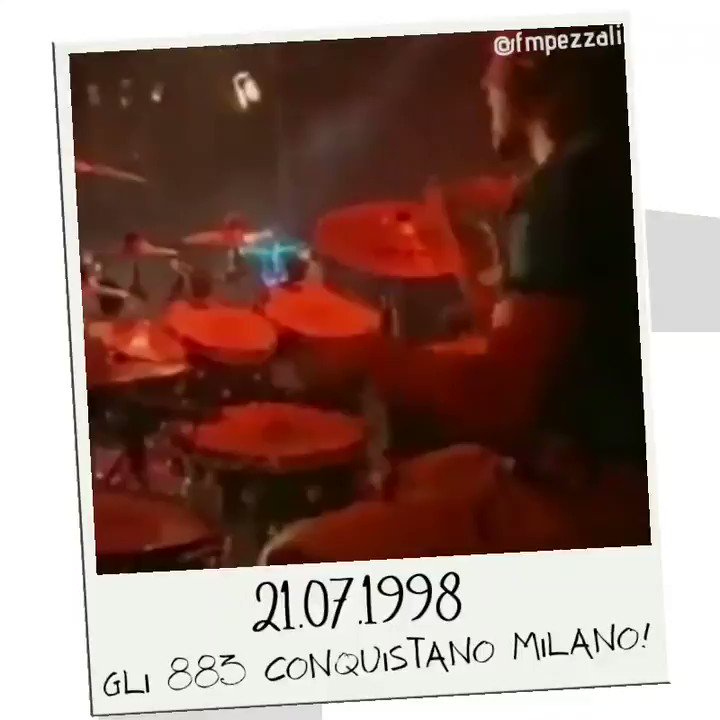 21 LUG 1998 • 21 LUG 2020
Gli 883 conquistano Milano!
#MaxPezzaliLive #MaxPezzali #Milano #PiazzaDuomo #Memories #Anni90 #90s #FMP https://t.co/O6iusuOFgl