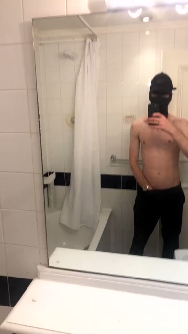 Britannia Badlad suck on that hope tha bed bugs don’t bite ???

#chav #fit #scally ??? https://t.co/