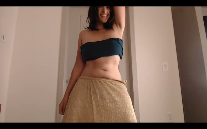 Is this dancing? Or am I just wiggling around like a noodle? https://t.co/SLxUCJHb4k