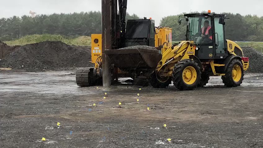 Ground is broken as we begin work on our new clubhouse.
Two stories high, and finished with local sandstone, from our first floor balconies youâll be able to take in the wonderful panoramic views of the Isle of Arran, whilst enjoying a post round drink đĽ https://t.co/rDasTHHPUc