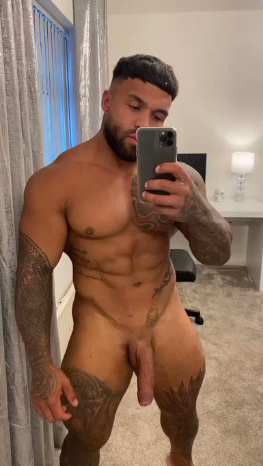 Get on my boy 50% off THE NEXT 100 SUBS!!! ONLY  &pound;4.50 🍆🍆🍆 https://t.co/YhbT7E9aj8  MASSIVE DICK British