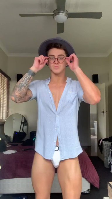 Aussie Boy’s pics and videos