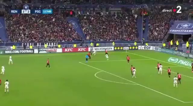 les gens qui insultent perrin sont les même qui ont insulté mbappe l'an dernier pour cette faute évidemment ?? 🤔 https://t.co/57wyb8wdfD