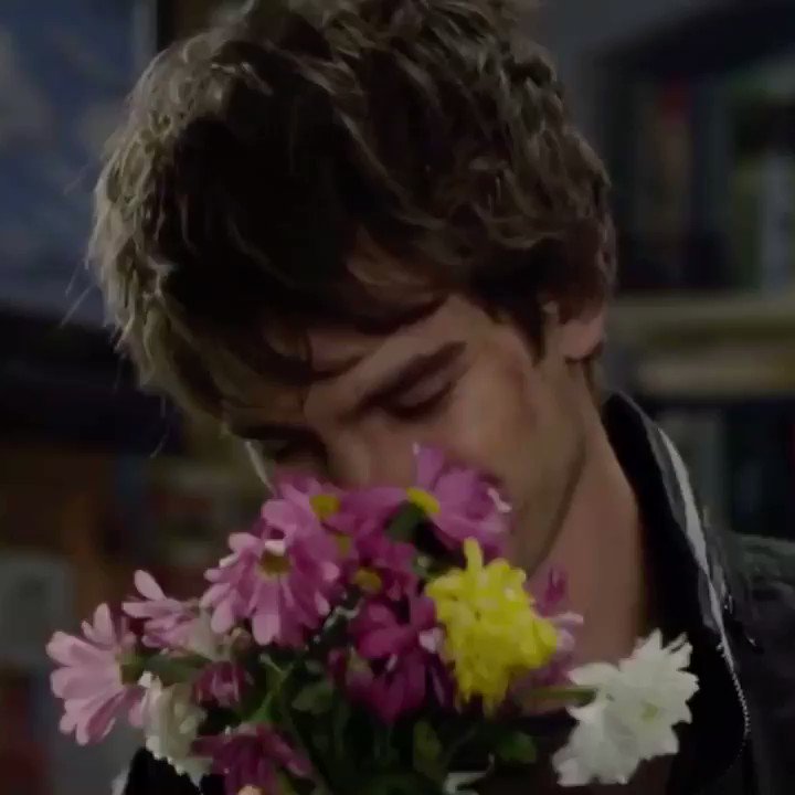 Happy birthday andrew garfield! you\re the best spidey 