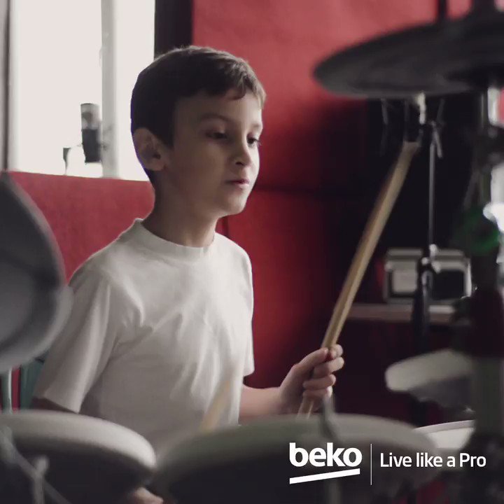 Beko RapiDry™ lets all your laundry dry quickly in just 1 hour. So you can save your time for the things that you love! #LiveLikeAPro https://t.co/OEU2ae9FIK